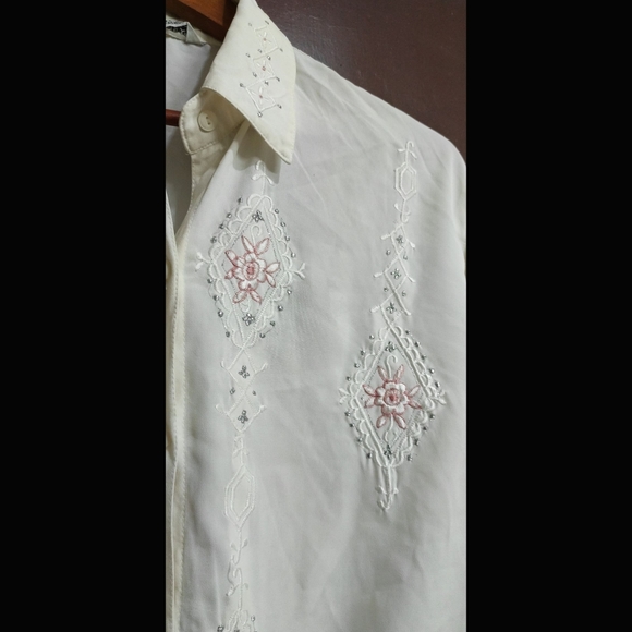 Crop Knot Shirt - Picture 9 of 9